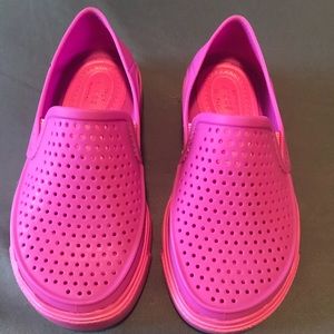 Crocs Girls size 10 purple/pink Brand new!